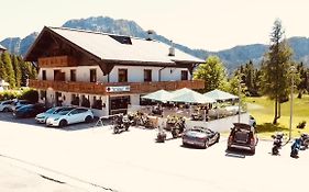 Nassfeld Fruehstueckspension Wulfenia Da Livio